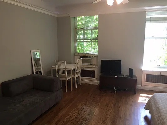 Rented by Keller Williams NYC | media 22