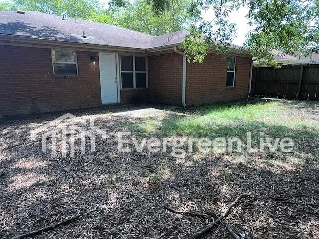105 Celestin Ct — Photo 17
