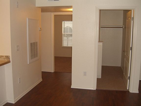 3rd image of 11836 W Cloverfield Ln #101