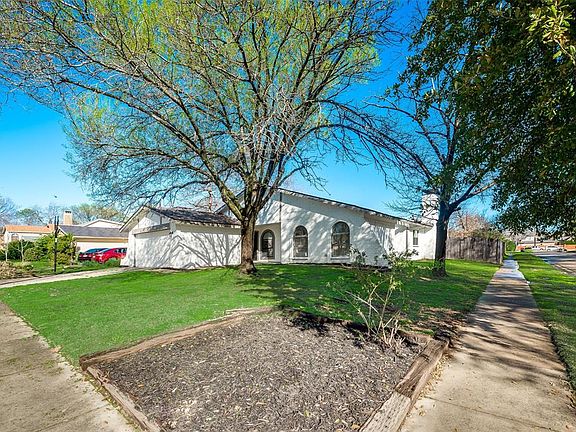 2nd image of 3601 Montridge Ct
