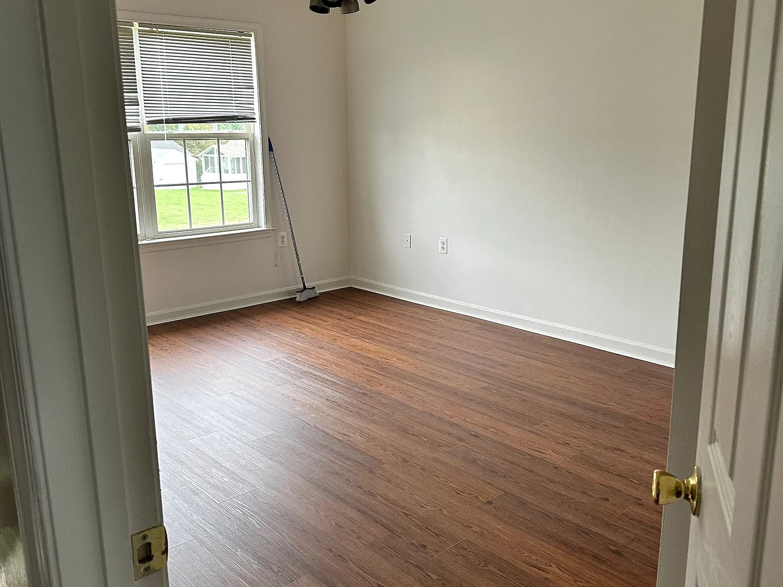 4 bed, 1862 sqft, $2,950 — Photo 4