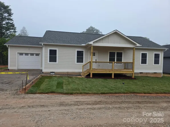 119 Peyton Elaine Rd, Clyde, NC 28721