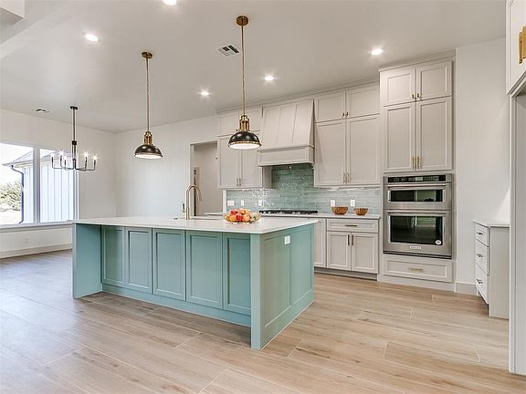 5th image of 14029 N Ridge Dr
