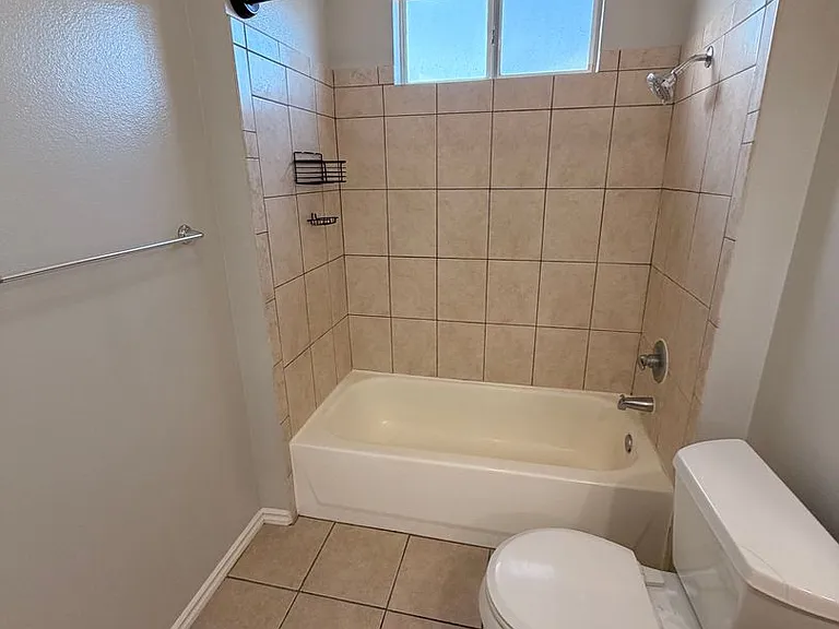 5762 Rostrata Ave — Photo 35