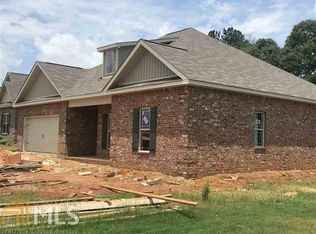 209 Hunts Landing Dr, Kathleen, GA 31047