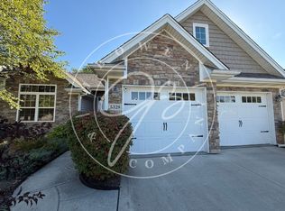 5328 Palisades Dr, Sylvania, OH 43560