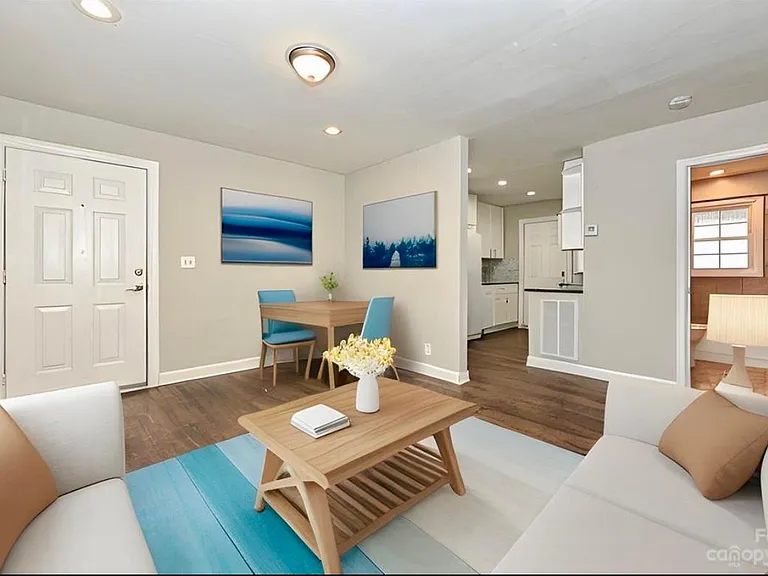 1025 McArthur Ave #2 — Photo 4