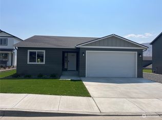 1362 Jean St SE, East Wenatchee, WA 98802