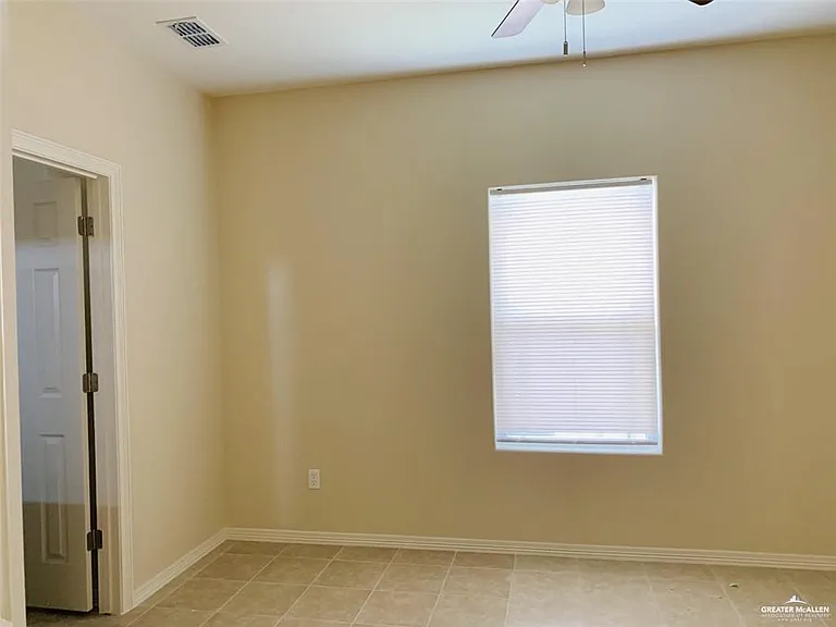 2706 E Garfield Ave #3 — Photo 6