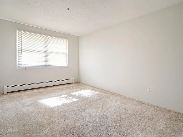199 Aiken Ave — Photo 18