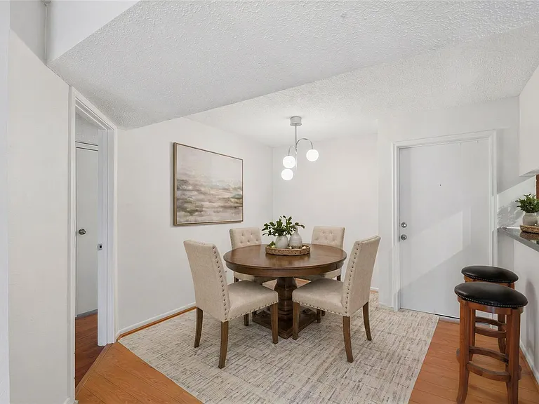 10110 Forum West Dr #321 — Photo 5
