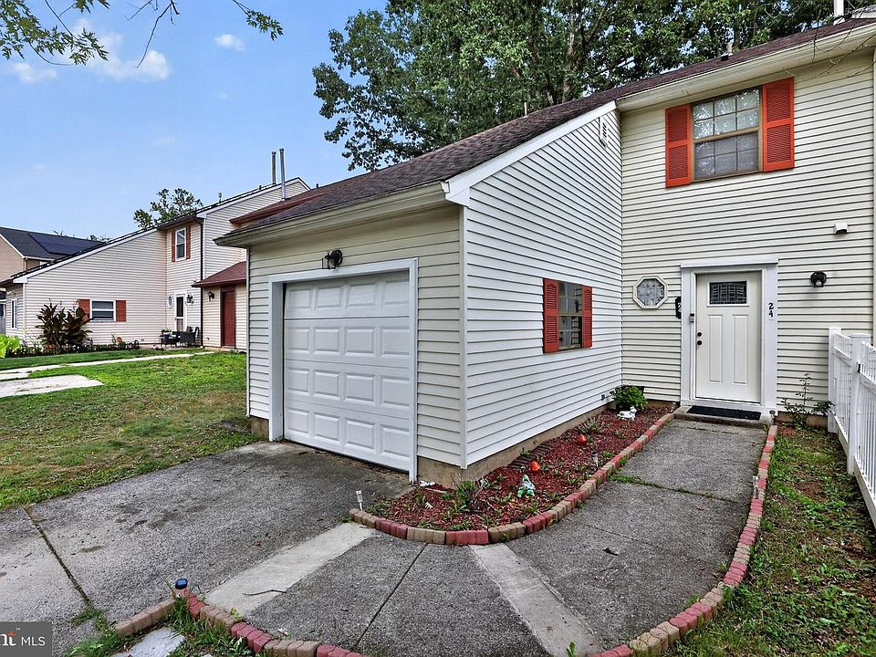 1st image of 24 Hyacinth Ln