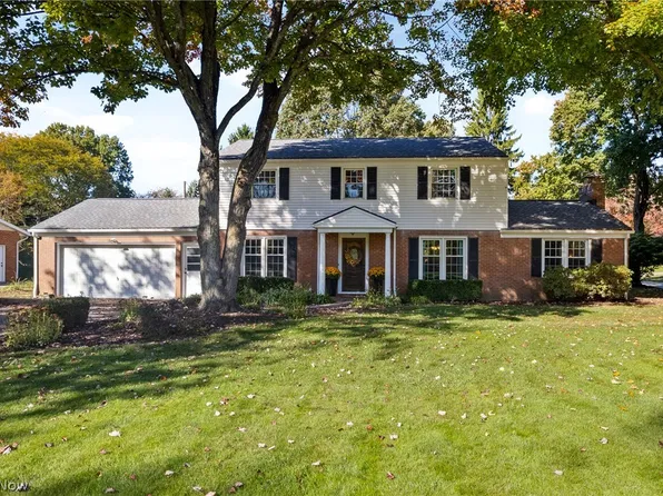 2115 Hunting Valley St NW, North Canton, OH 44720