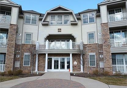 1st image of 351 Victoria Dr