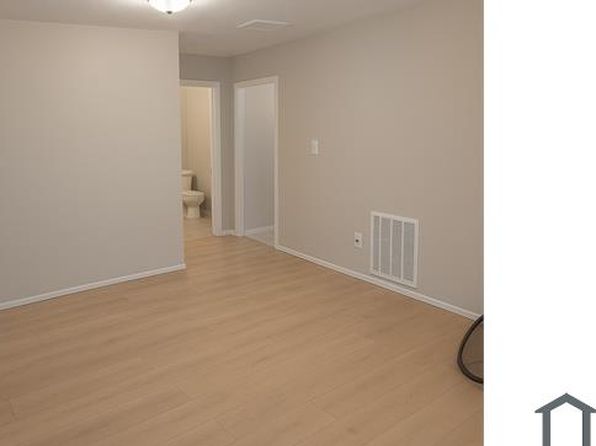 17 Orchard Dr