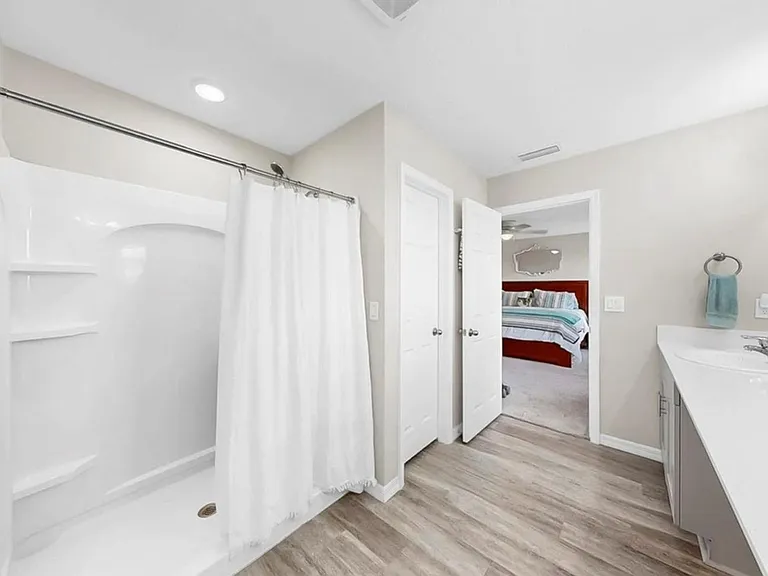 12724 Tannencrest Dr — Photo 4