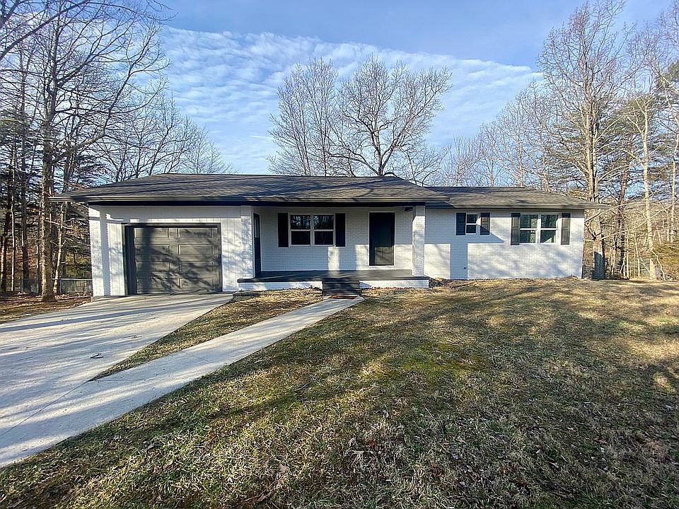 1st image of 1000 Hickory Hill Dr