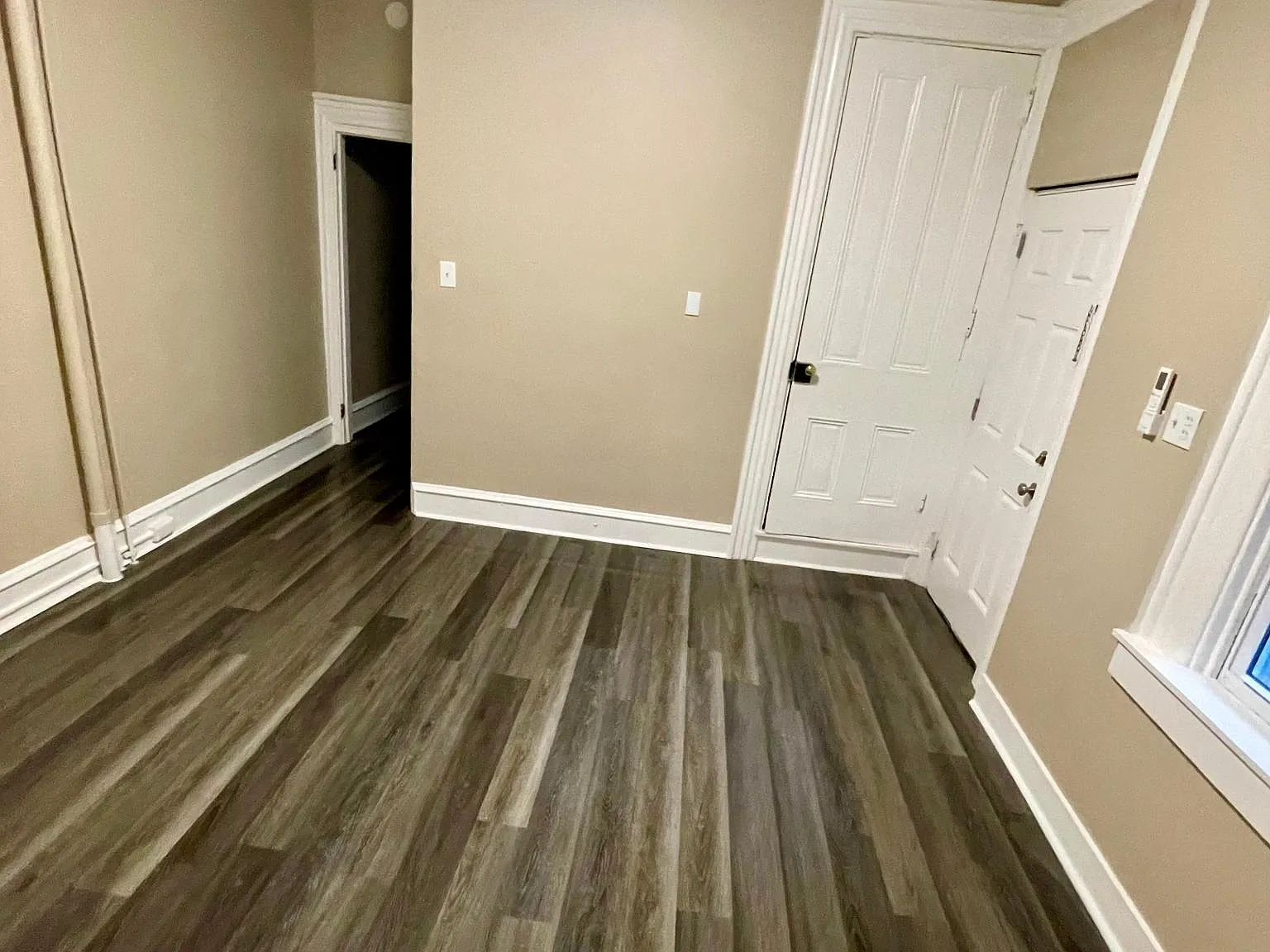 239 E Orange St — Photo 4