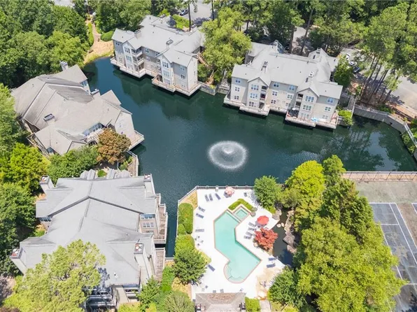 610 Mill Pond Dr SE, Smyrna, GA 30082