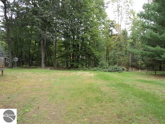 3rd image of 5399 Wildwood Dr