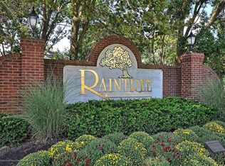 242 Tulip Ln, Freehold, NJ 07728