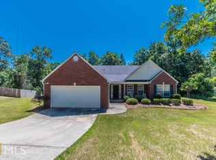 515 Plantation Creek Dr, Loganville, GA 30052