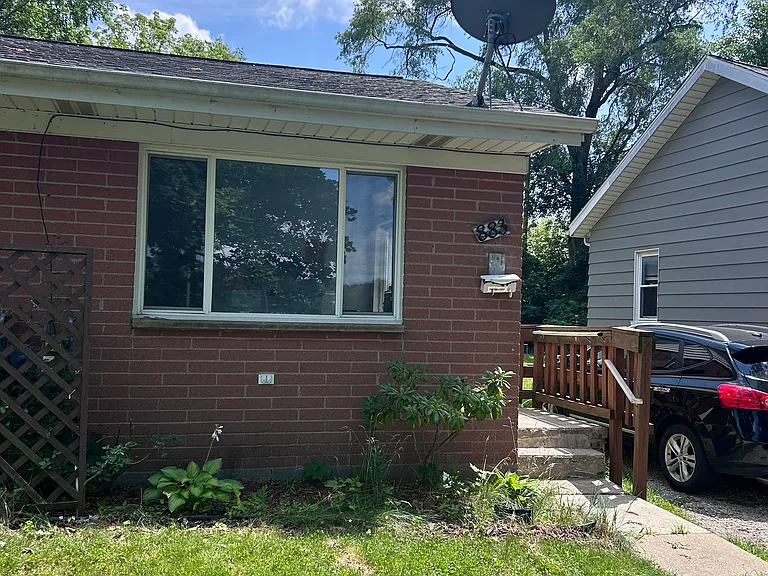 881 Monroe St #883 — Photo 1
