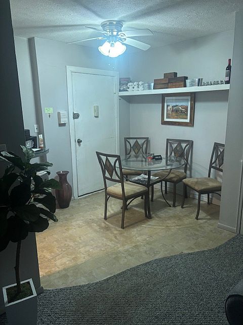 1st image of 261 N Newbridge Rd