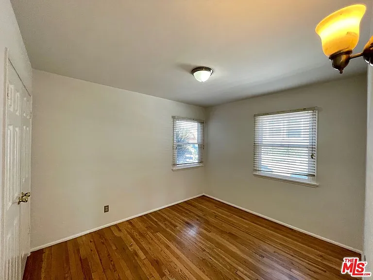 5954 W 85th Pl — Photo 16