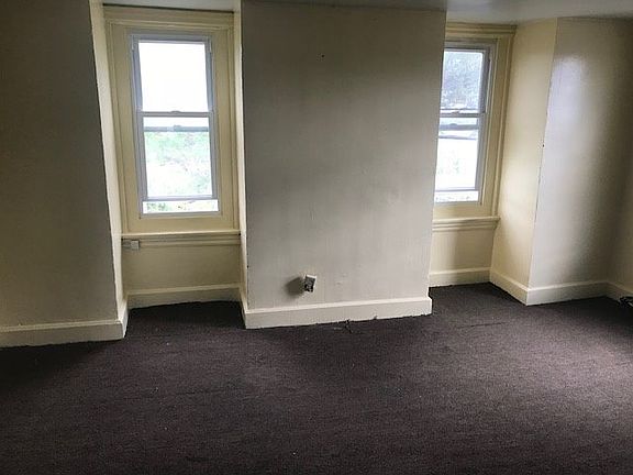 3rd image of 8 S 18th St Unit 2