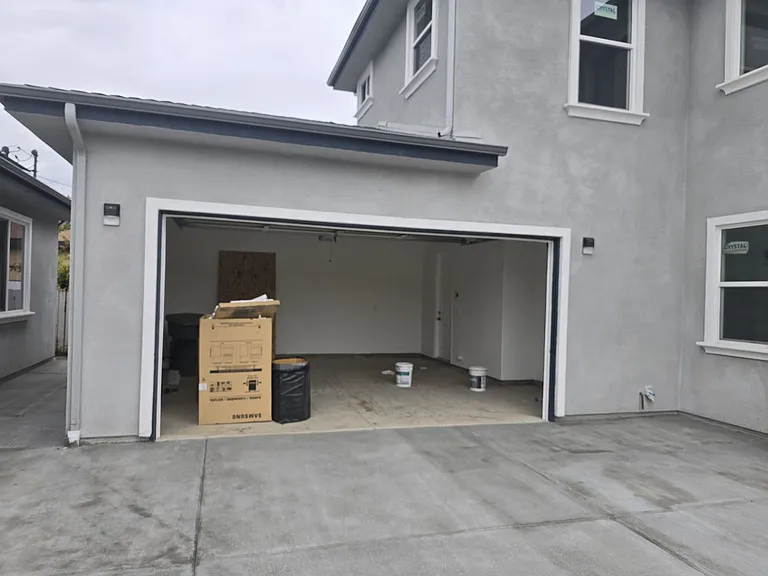 10101 Crosby Ave — Photo 2