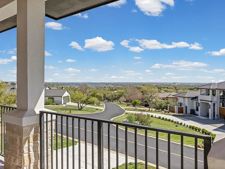1020 Mountain Leather Dr — Photo 30