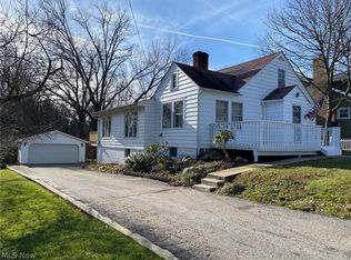 130 Moffet Ave, Chardon, OH 44024