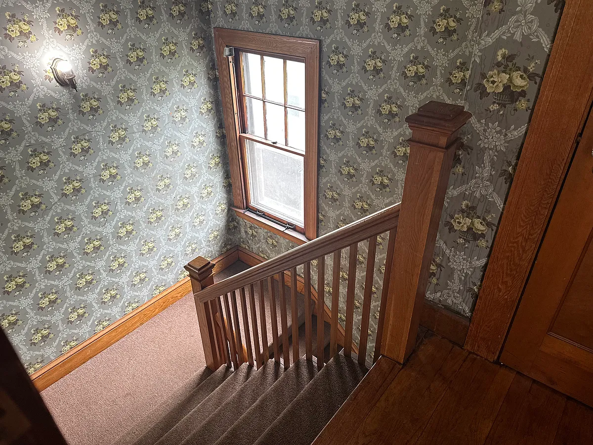 Building Photo - 35 Woodmere Rd #35