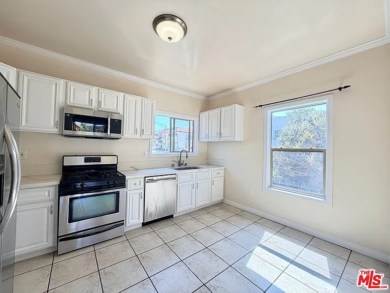 605 1/2 Tularosa Dr — Photo 4