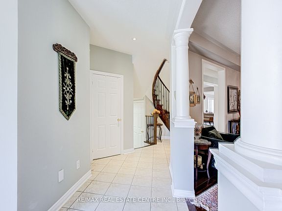 5th image of 5588 Doctor Peddle Cres