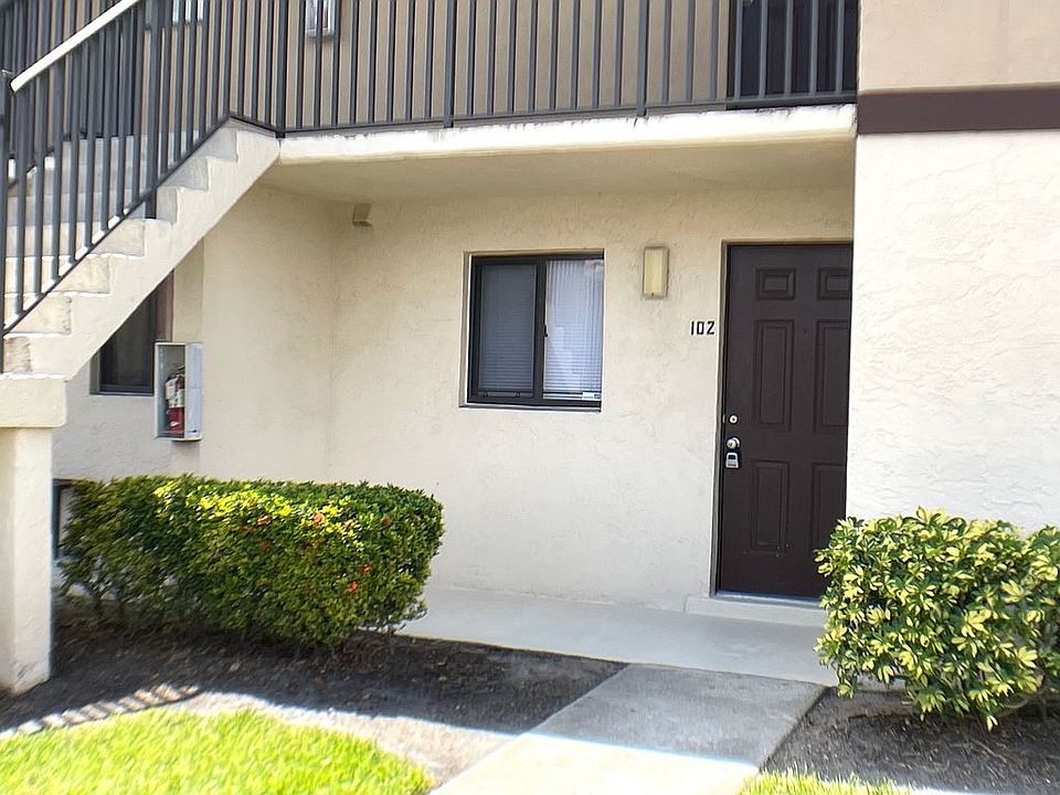 1st Floor Entrance