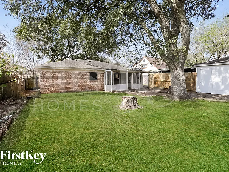12115 Hillcroft St — Photo 15