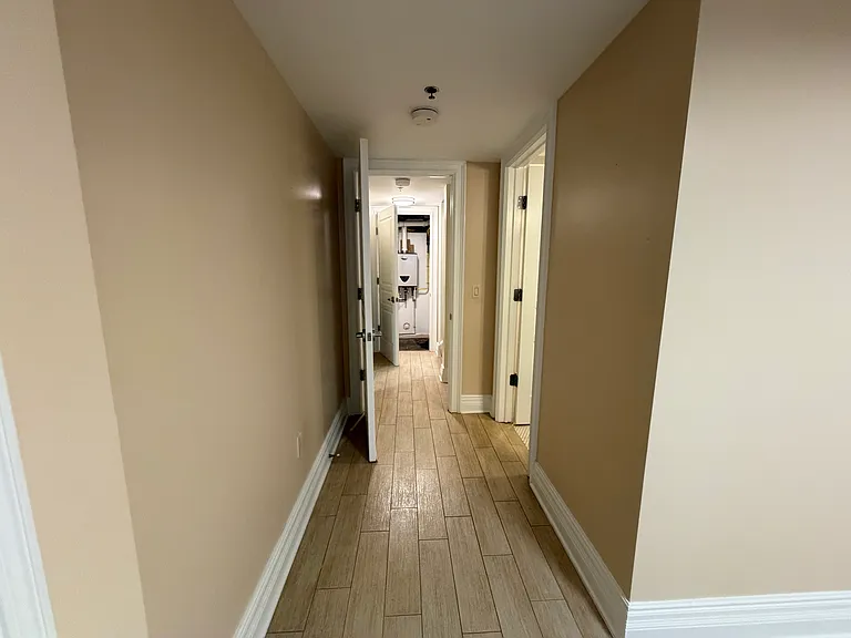 201 W Huron St #B — Photo 34