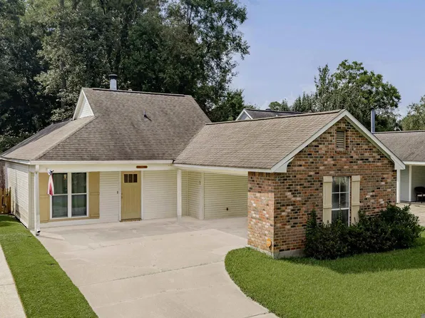 726 Fawn Lake Dr, Baton Rouge, LA 70816