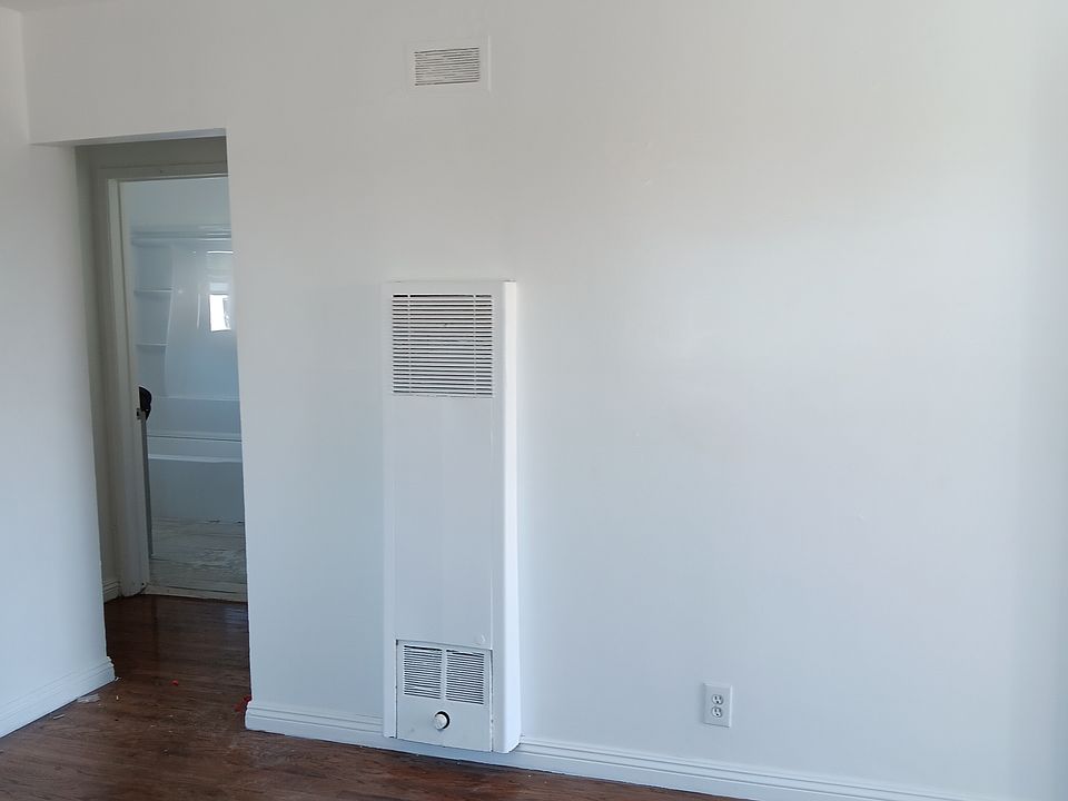 1st image of 7208 S La Cienega Blvd