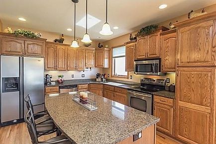 3rd image of 4318 NE Otter Ct