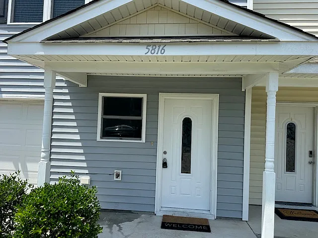 5816 Miss Coral Ct — Photo 2