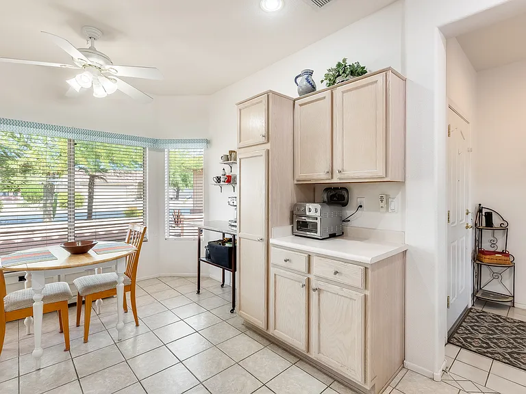 16031 W Copper Crest Ln — Photo 9