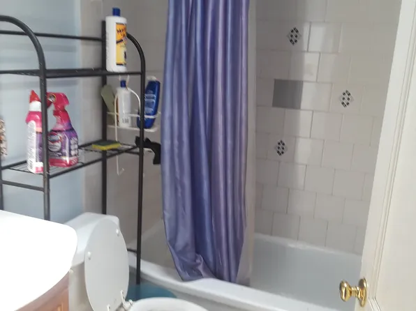 4909 Quebec St, College Park, MD 20740