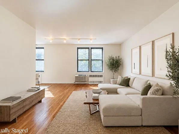 4325 Douglaston Pkwy APT 3A, Flushing, NY 11363