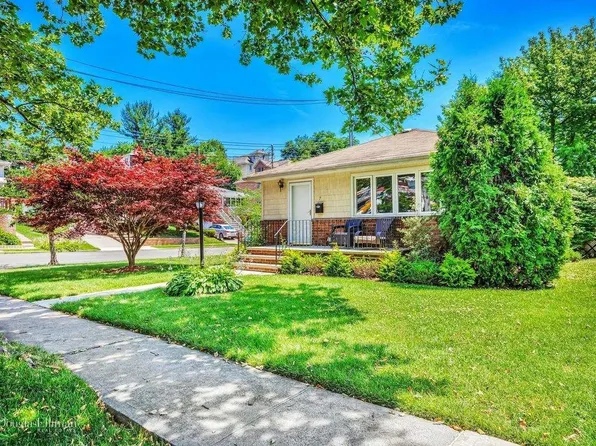 7 Wilson St, Staten Island, NY 10304