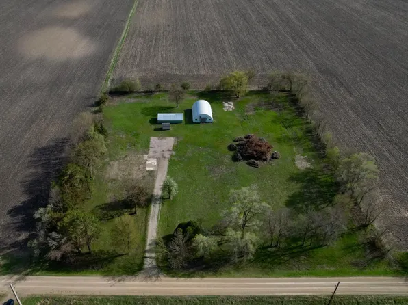 84229 140th St, Glenville, MN 56036