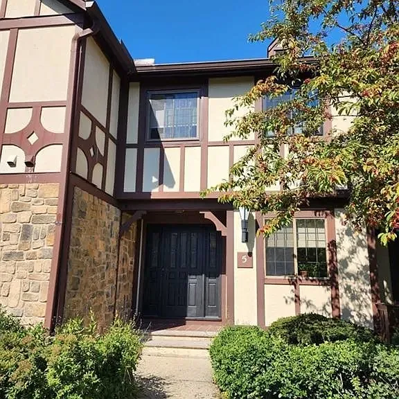 5B Avon Ct #B — Photo 2