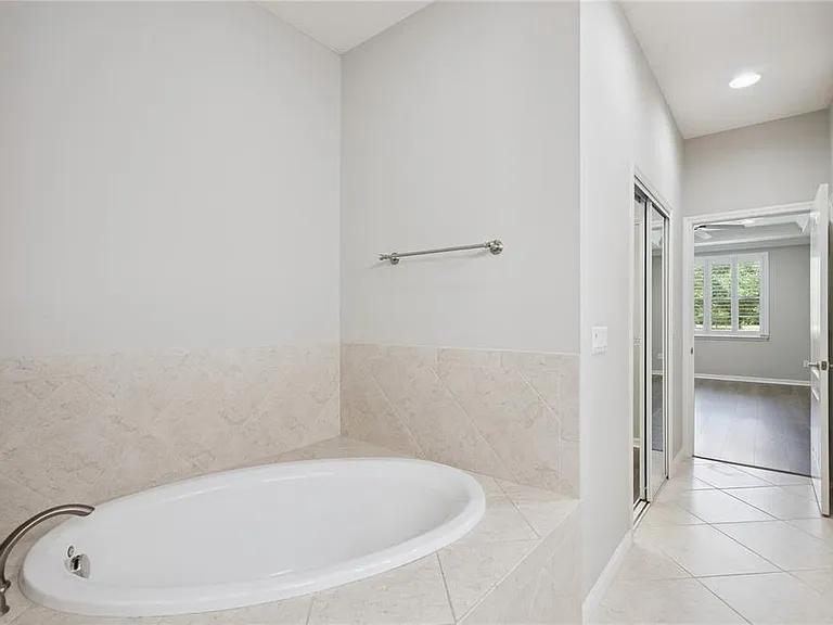 5640 Siracusa Ln — Photo 12